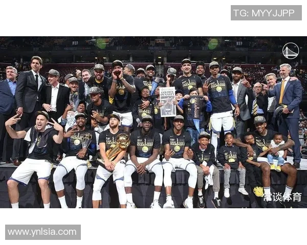 全明星闪耀赛场:聚焦NBA顶级球员的激烈对决与精彩瞬间